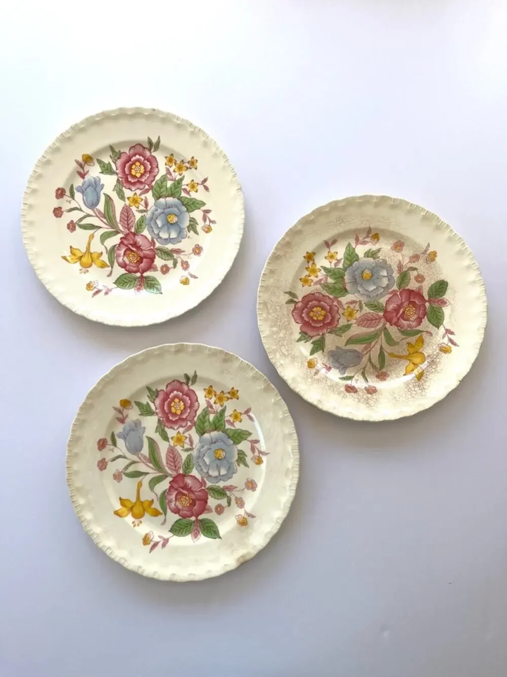 Vintage Pope-Gosser USA Ceramic Dinner Plates Kent Pattern Pink Blue Flowers